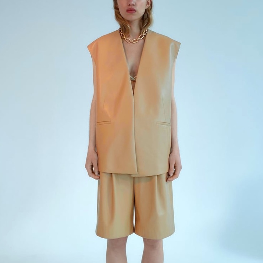 ZARA Set - Faux leather oversized vest & leather long shorts XS
